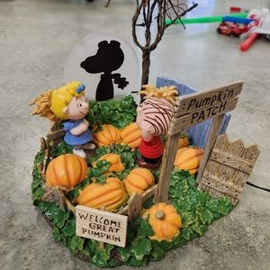 Department 56 It's the Great Pumpkin Charlie Brown Village Lights Up
